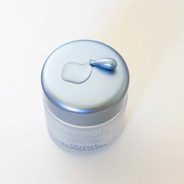 ageLOC® Tru Face® Essence Ultra | Kellie Foster